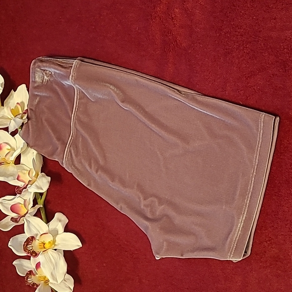 PINK VS Velour Bike Shorts NWOT - Picture 2 of 12